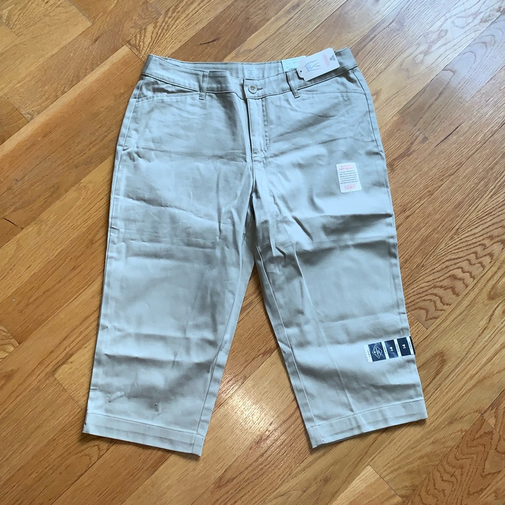 St John’s Bay Capri’s Mid Rise Brand New